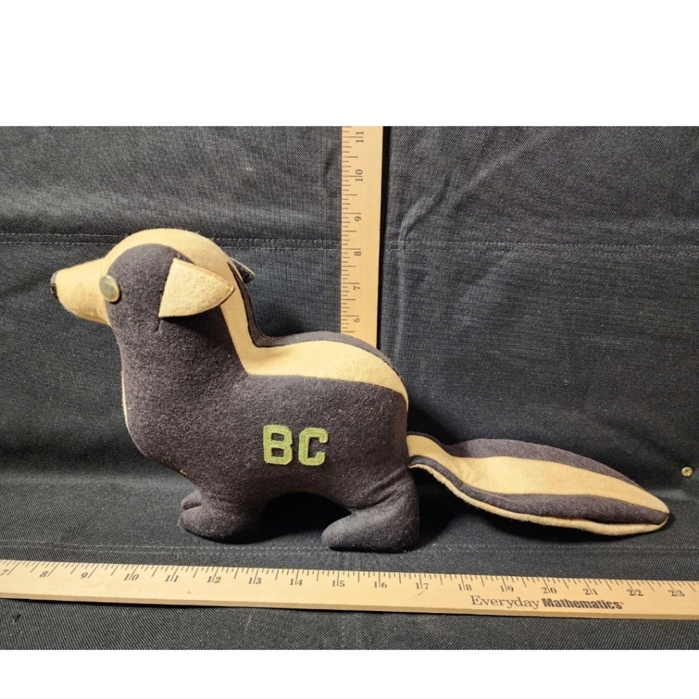 Antique Collegiate Wool Felt Excelsior Stuffed Plush Handmade Skunk Marked BC